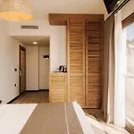 Hotel L'saranda House 16 Adult Only *