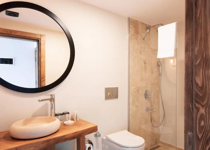 L'saranda House 16 Adult Only *