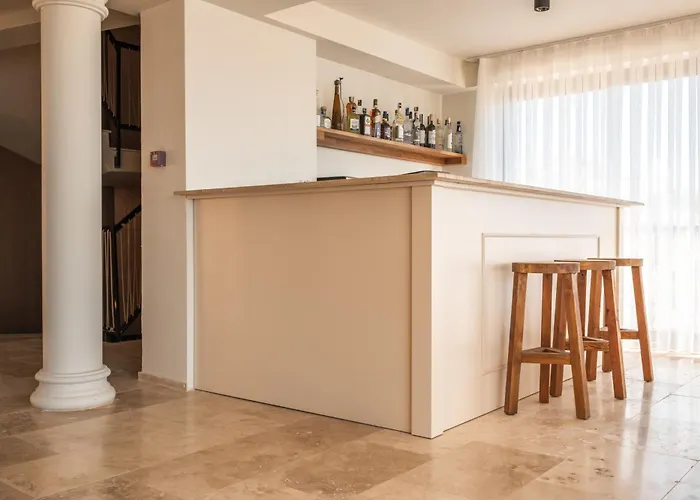 Hotel L'saranda House 16 Adult Only