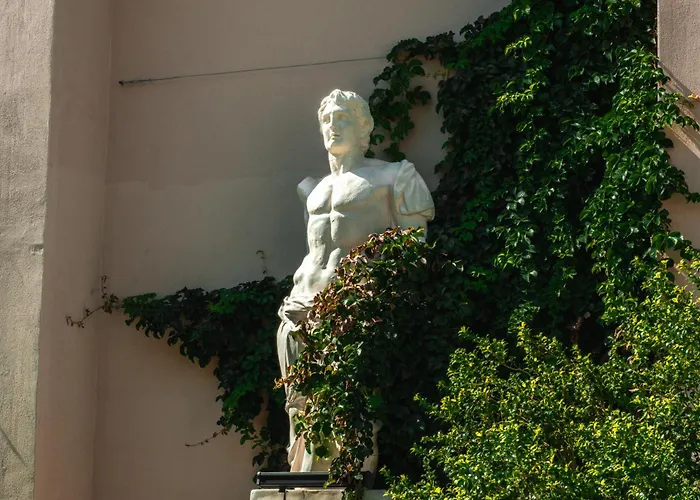 L'saranda House 16 Adult Only Hotel